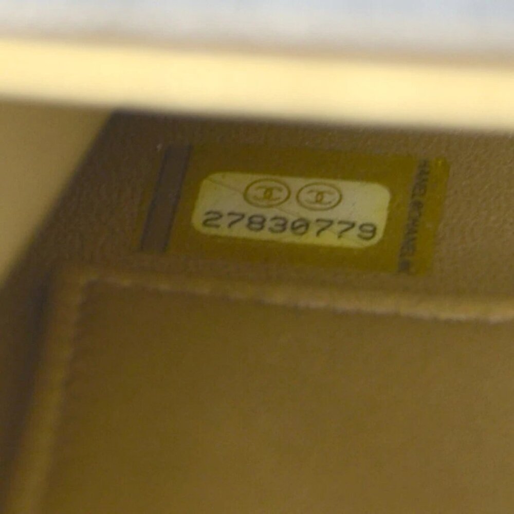 Auth CHANEL Matelasse Crossbody Shoulder Bag Black/Off White Leather - Picture 12 of 14